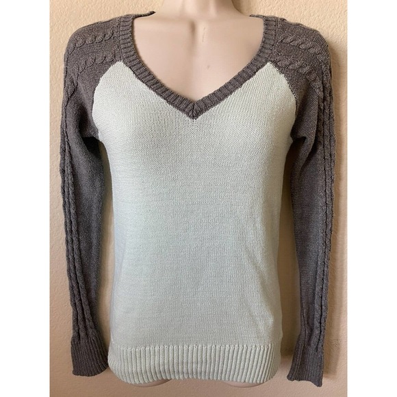 So Gray Mint V Neck Raglan Long Sleeve Cable Knit Light Sweater Top Size M - Picture 1 of 5